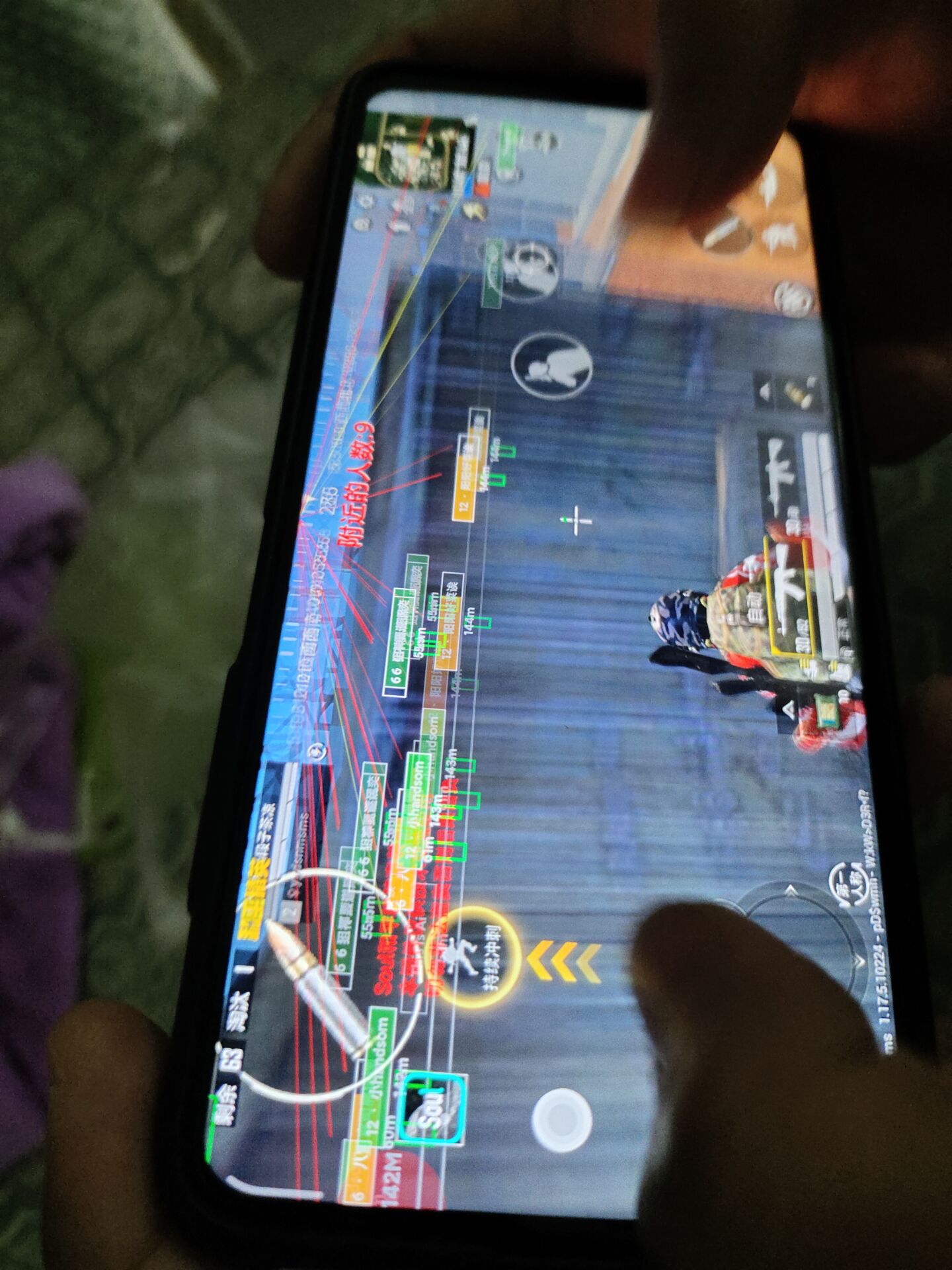 玩家心声：我为何选择或抵制和平精英辅助软件